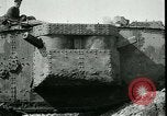 Image Bataille d'Arras France, 1917, de la seconde 25 séquences d'archives historiques vidéo 65675024076