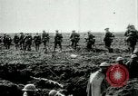 Standbild Schlacht von Arras Frankreich, 1917, aus Sekunde 13 historischem Filmmaterial Videoclip 65675024083