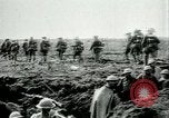 Standbild Schlacht von Arras Frankreich, 1917, aus Sekunde 14 historischem Filmmaterial Videoclip 65675024083