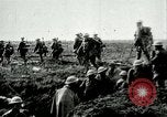 Standbild Schlacht von Arras Frankreich, 1917, aus Sekunde 15 historischem Filmmaterial Videoclip 65675024083