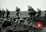 Standbild Schlacht von Arras Frankreich, 1917, aus Sekunde 24 historischem Filmmaterial Videoclip 65675024083