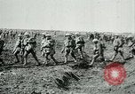 Standbild Schlacht von Arras Frankreich, 1917, aus Sekunde 62 historischem Filmmaterial Videoclip 65675024083