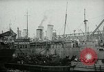 Standbild Armee Transport Service Piers in Hoboken New Jersey Hoboken New Jersey USA, 1918, aus Sekunde 26 historischem Filmmaterial Videoclip 65675024105