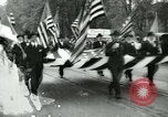 Standbild patriotischen Ford Rallye Dearborn Michigan  USA, 1917, aus Sekunde 3 historischem Filmmaterial Videoclip 65675024111