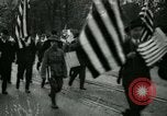 Standbild patriotischen Ford Rallye Dearborn Michigan  USA, 1917, aus Sekunde 8 historischem Filmmaterial Videoclip 65675024111
