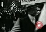 Standbild patriotischen Ford Rallye Dearborn Michigan  USA, 1917, aus Sekunde 26 historischem Filmmaterial Videoclip 65675024111
