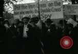 Standbild patriotischen Ford Rallye Dearborn Michigan  USA, 1917, aus Sekunde 46 historischem Filmmaterial Videoclip 65675024111