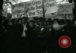 Standbild patriotischen Ford Rallye Dearborn Michigan  USA, 1917, aus Sekunde 52 historischem Filmmaterial Videoclip 65675024111