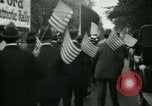 Standbild patriotischen Ford Rallye Dearborn Michigan  USA, 1917, aus Sekunde 57 historischem Filmmaterial Videoclip 65675024111