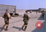 Image US Marine F-8E crusader étant armés de roquettes Da Nang au Vietnam, 1967, de la seconde 11 séquences d'archives historiques vidéo 65675024121