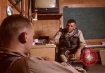 Image US Marine Pilots conversant en Vietnam Da Nang au Vietnam, 1967, de la seconde 12 séquences d'archives historiques vidéo 65675024122