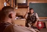 Image US Marine Pilots conversant en Vietnam Da Nang au Vietnam, 1967, de la seconde 18 séquences d'archives historiques vidéo 65675024122