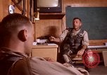 Image US Marine Pilots conversant en Vietnam Da Nang au Vietnam, 1967, de la seconde 36 séquences d'archives historiques vidéo 65675024122