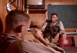 Image US Marine Pilots conversant en Vietnam Da Nang au Vietnam, 1967, de la seconde 40 séquences d'archives historiques vidéo 65675024122