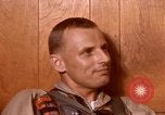 Image US Marine Pilots conversant en Vietnam Da Nang au Vietnam, 1967, de la seconde 50 séquences d'archives historiques vidéo 65675024122