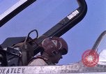 Standbild F-8E CrUSAder Flugzeugen der Marine Squadron Taxi zur Start- und Landebahn Da Nang Vietnam, 1967, aus Sekunde 7 historischem Filmmaterial Videoclip 65675024123