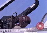 Standbild F-8E CrUSAder Flugzeugen der Marine Squadron Taxi zur Start- und Landebahn Da Nang Vietnam, 1967, aus Sekunde 9 historischem Filmmaterial Videoclip 65675024123