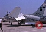 Standbild US Marine Corps F-8E CrUSAder Flugzeuge nehmen sie auf einer Mission Da Nang Vietnam, 1967, aus Sekunde 10 historischem Filmmaterial Videoclip 65675024125
