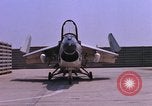 Standbild US Marine Corps F-8E CrUSAder Flugzeuge nehmen sie auf einer Mission Da Nang Vietnam, 1967, aus Sekunde 15 historischem Filmmaterial Videoclip 65675024125