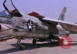 Standbild US Marine Corps F-8E CrUSAder Flugzeuge nehmen sie auf einer Mission Da Nang Vietnam, 1967, aus Sekunde 20 historischem Filmmaterial Videoclip 65675024125