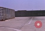 Standbild US Marine Corps F-8E CrUSAder Flugzeuge nehmen sie auf einer Mission Da Nang Vietnam, 1967, aus Sekunde 28 historischem Filmmaterial Videoclip 65675024125