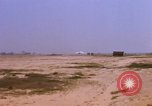 Standbild US Marine Corps F-8E CrUSAder Flugzeuge nehmen sie auf einer Mission Da Nang Vietnam, 1967, aus Sekunde 60 historischem Filmmaterial Videoclip 65675024125