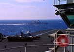Standbild USS John F Kennedy Mittelmeer, 1969, aus Sekunde 15 historischem Filmmaterial Videoclip 65675024127