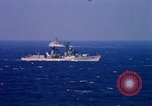 Standbild USS John F Kennedy Mittelmeer, 1969, aus Sekunde 53 historischem Filmmaterial Videoclip 65675024127
