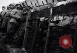 Immagine di Trincee francese nelle linee del fronte Francia, 1918, secondo 24 filmato di repertorio 65675024139