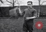 Immagine di Corpo Dayfield Shield Regno Unito, 1917, secondo 14 filmato di repertorio 65675024153