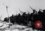 Standbild russischen Infanterie Russland, 1917, aus Sekunde 60 historischem Filmmaterial Videoclip 65675024163