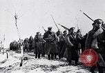 Standbild russischen Infanterie Russland, 1917, aus Sekunde 61 historischem Filmmaterial Videoclip 65675024163
