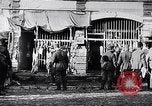 Image des soldats des pouvoirs centraux sur Première Guerre Mondiale avant macédonienne dans Skopje Macédoine, 1916, de la seconde 28 séquences d'archives historiques vidéo 65675024171