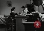 Immagine di Assistenza sanitaria Germania, 1954, secondo 7 filmato di repertorio 65675024179