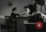 Immagine di Assistenza sanitaria Germania, 1954, secondo 8 filmato di repertorio 65675024179