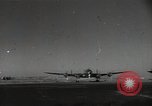 Immagine di Dignitario arriva in aeroporto America Latina, 1954, secondo 1 filmato di repertorio 65675024180