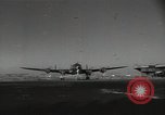 Immagine di Dignitario arriva in aeroporto America Latina, 1954, secondo 5 filmato di repertorio 65675024180