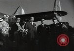 Immagine di Dignitario arriva in aeroporto America Latina, 1954, secondo 46 filmato di repertorio 65675024180