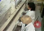 Image Cancer Therapy United States USA, 1985, de la seconde 22 séquences d'archives historiques vidéo 65675024219
