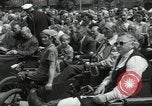 Image protestataires Berlin Allemagne de l'Ouest, 1954, de la seconde 19 séquences d'archives historiques vidéo 65675024236