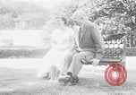 Standbild Präsident und Frau Eisenhower Washington DC USA, 1953, aus Sekunde 30 historischem Filmmaterial Videoclip 65675024247