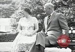 Standbild Präsident und Frau Eisenhower Washington DC USA, 1953, aus Sekunde 36 historischem Filmmaterial Videoclip 65675024247