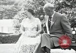 Standbild Präsident und Frau Eisenhower Washington DC USA, 1953, aus Sekunde 37 historischem Filmmaterial Videoclip 65675024247