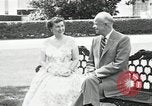 Standbild Präsident und Frau Eisenhower Washington DC USA, 1953, aus Sekunde 42 historischem Filmmaterial Videoclip 65675024247
