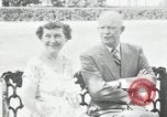 Standbild Präsident und Frau Eisenhower Washington DC USA, 1953, aus Sekunde 52 historischem Filmmaterial Videoclip 65675024247