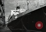 Image des navires français inutilisation Le Havre France, 1954, de la seconde 22 séquences d'archives historiques vidéo 65675024248