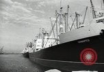 Image des navires français inutilisation Le Havre France, 1954, de la seconde 28 séquences d'archives historiques vidéo 65675024248