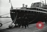 Image des navires français inutilisation Le Havre France, 1954, de la seconde 35 séquences d'archives historiques vidéo 65675024248