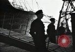 Image des navires français inutilisation Le Havre France, 1954, de la seconde 37 séquences d'archives historiques vidéo 65675024248