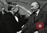 Standbild Konrad Adenauer Paris Frankreich, 1954, aus Sekunde 7 historischem Filmmaterial Videoclip 65675024249